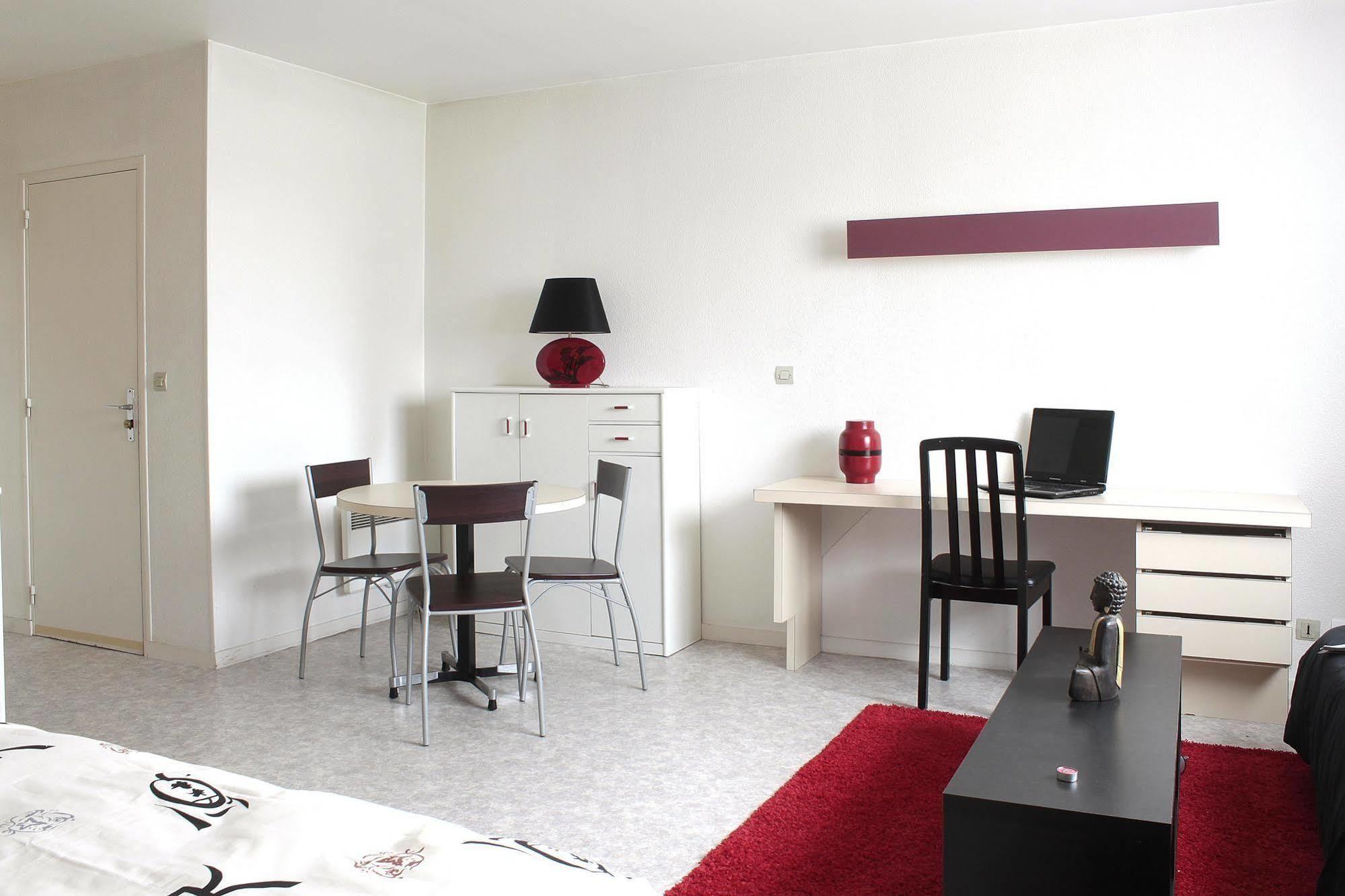 Residence Les Temporis Bretteville Sur Odon Екстер'єр фото
